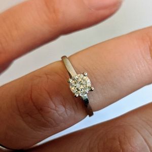 1/2 Carat Diamond. Solitaire White Gold Ring 💙